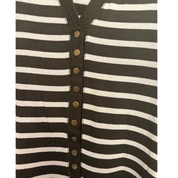 NEW Boutique Women's 2X Olive Green White Striped Button Front Cardigan Long Slv - Picture 3 of 4